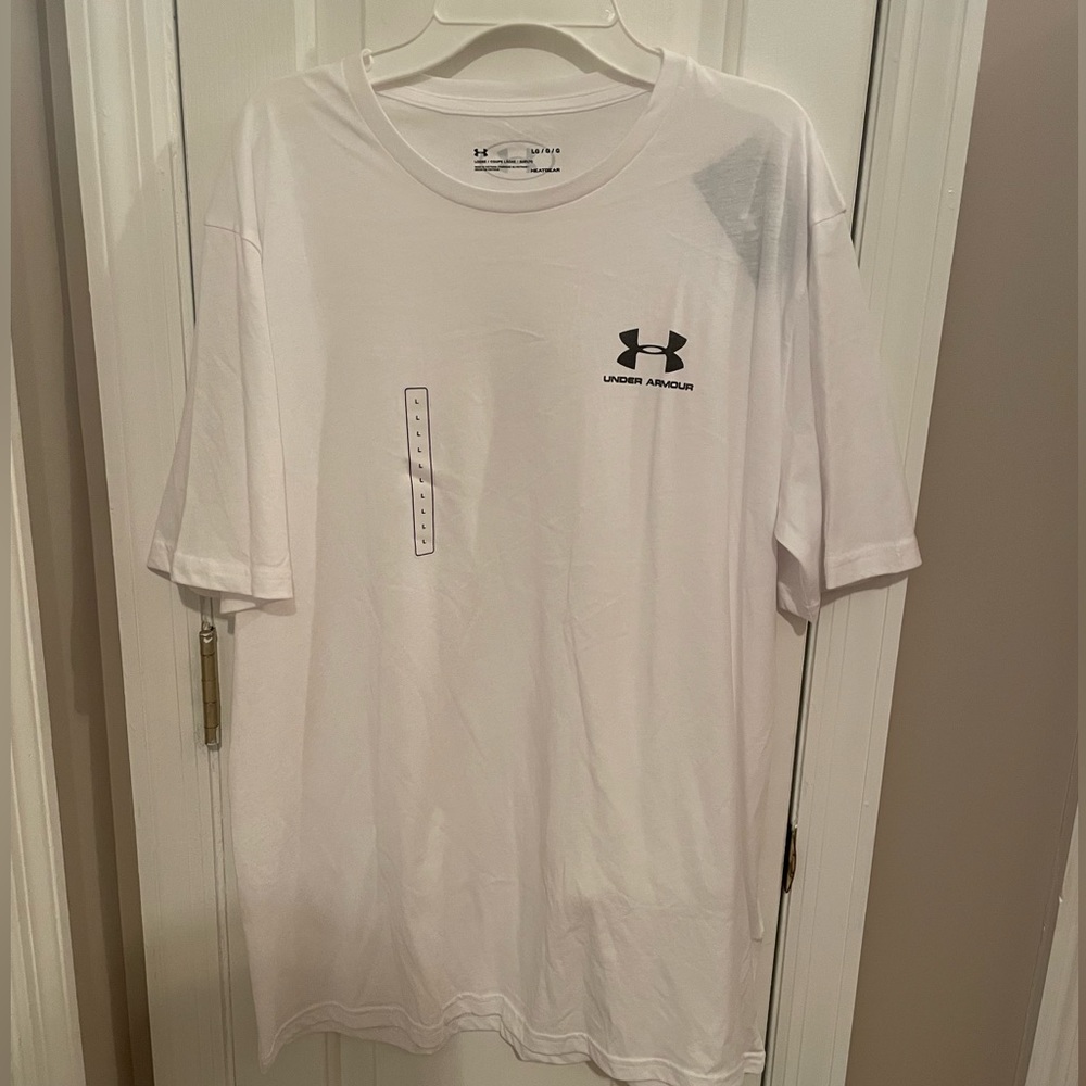 Under Armour tee shirt NWT